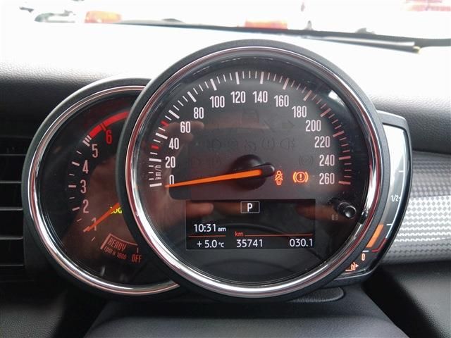 BMW MINI COOPER D 5DOOR 2021 Image 31