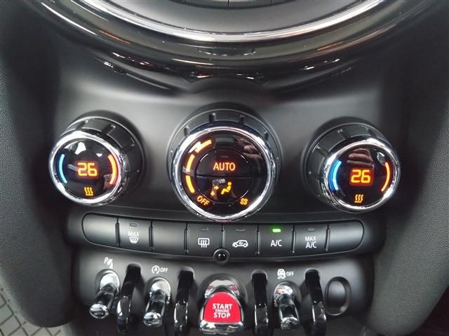 BMW MINI COOPER D 5DOOR 2021 Image 31