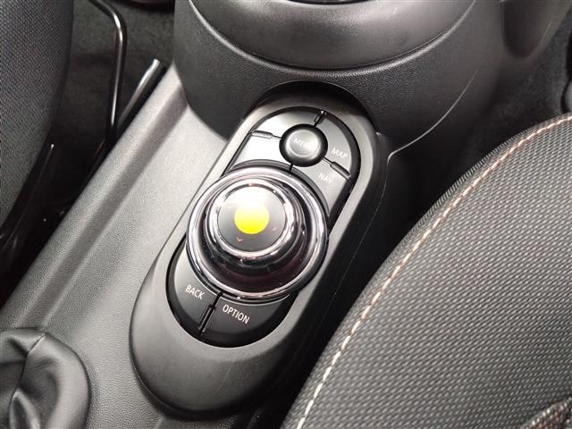 BMW MINI COOPER D 5DOOR 2021 Image 31