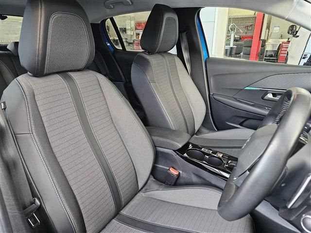 PEUGEOT 208 2020 Image 31