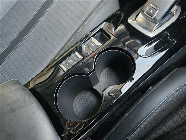 PEUGEOT 208 2020 Image 31