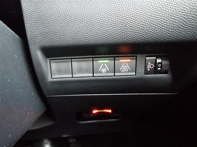 PEUGEOT 208 2020 Image 31