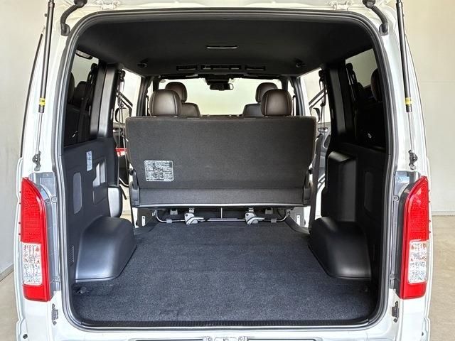 TOYOTA HIACE VAN 2WD 2019 Image 31