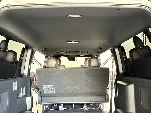 TOYOTA HIACE VAN 2WD 2019 Image 31