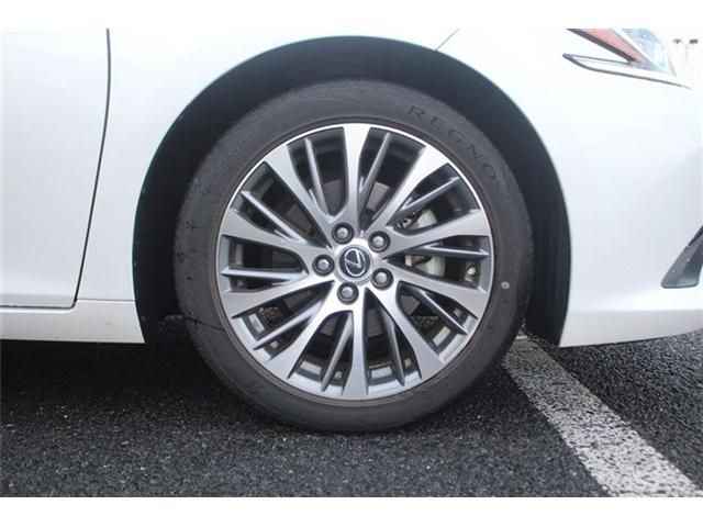 TOYOTA LEXUS ES300H 2020 Image 31