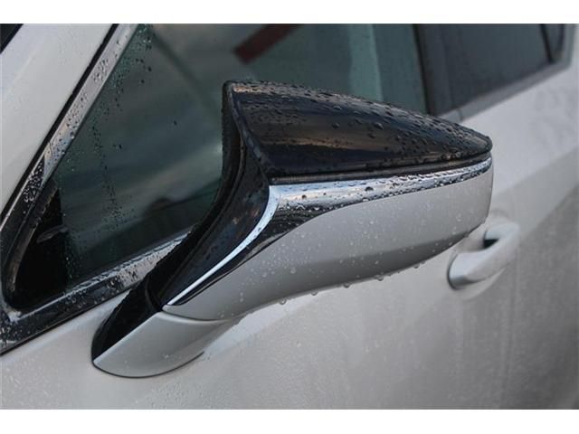 TOYOTA LEXUS ES300H 2020 Image 31