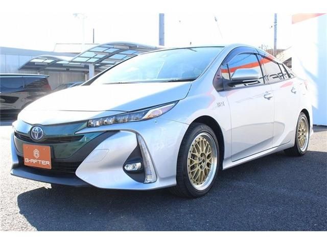 TOYOTA PRIUS PHV 2017 Image 31