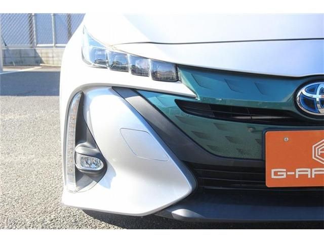 TOYOTA PRIUS PHV 2017 Image 31
