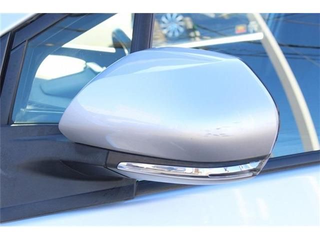 TOYOTA PRIUS PHV 2017 Image 31