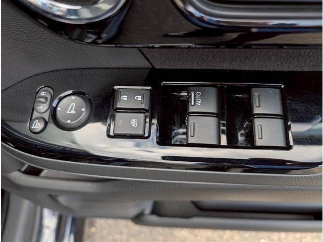 HONDA N BOX CUSTOM 2023 Image 31