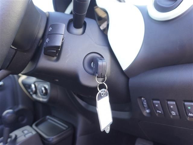 RENAULT TWINGO 2019 Image 31