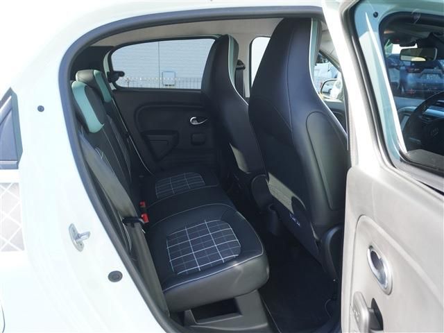 RENAULT TWINGO 2019 Image 31