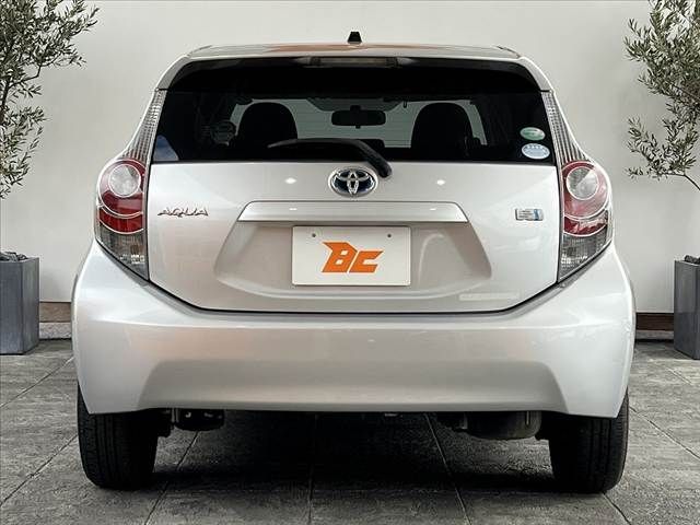 TOYOTA AQUA 2015 Image 31