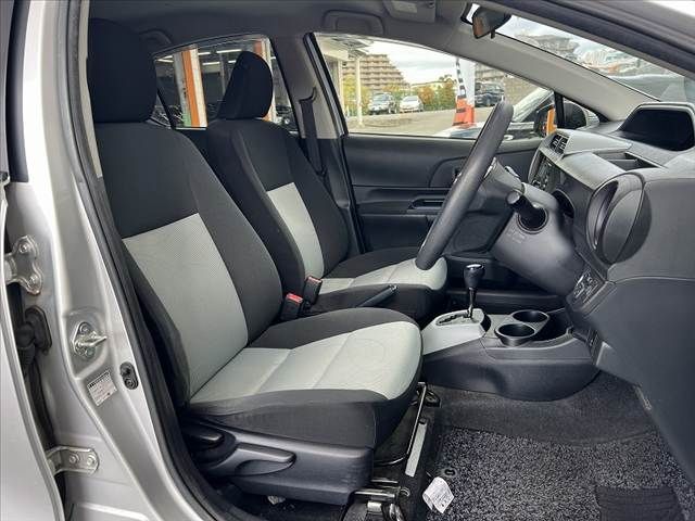 TOYOTA AQUA 2015 Image 31