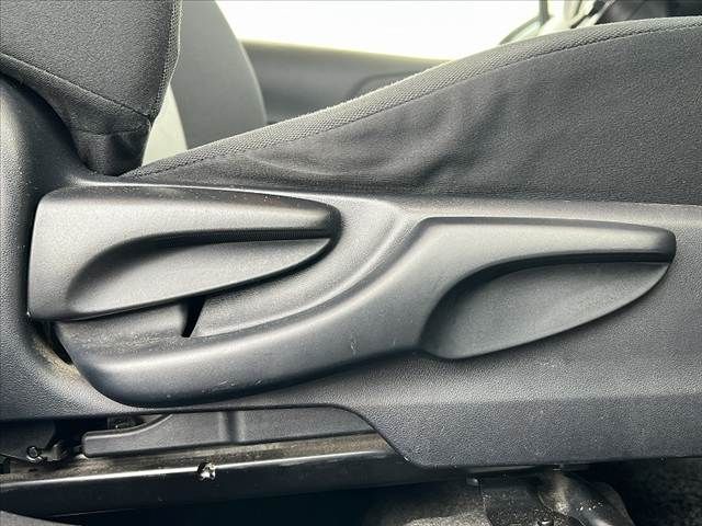 TOYOTA AQUA 2015 Image 31