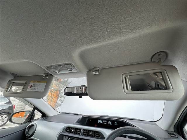 TOYOTA AQUA 2015 Image 31