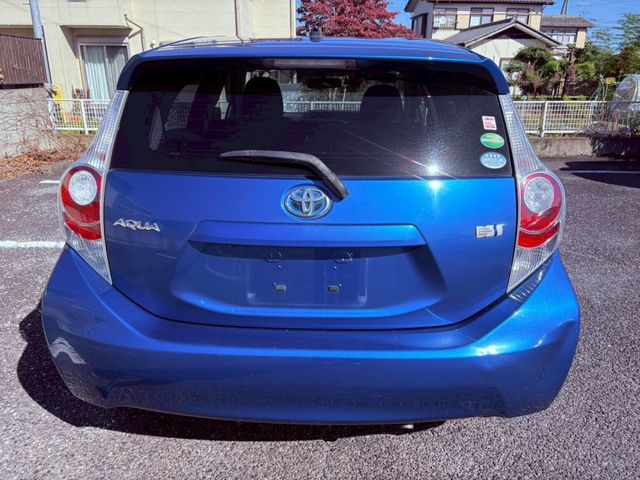 TOYOTA AQUA 2013 Image 31