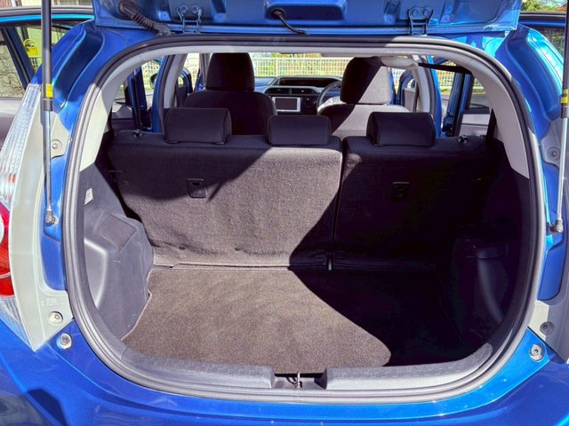 TOYOTA AQUA 2013 Image 31