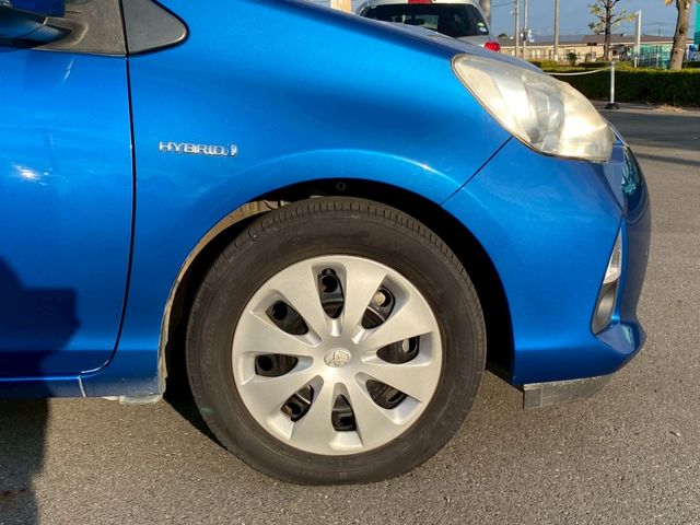 TOYOTA AQUA 2013 Image 31