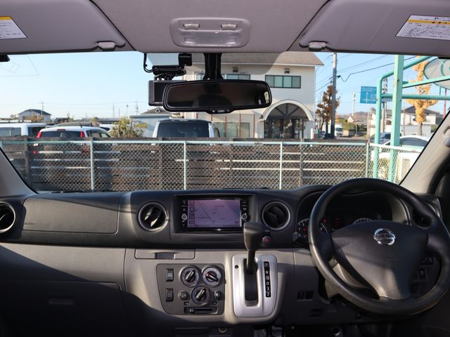 NISSAN NV350 CARAVAN 2019 Image 31