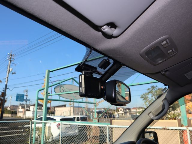 NISSAN NV350 CARAVAN 2019 Image 31