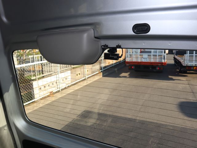 NISSAN NV350 CARAVAN 2019 Image 31
