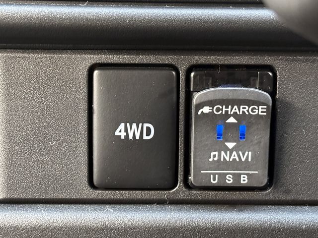 DAIHATSU HIJET CARGO 4WD 2021 Image 31