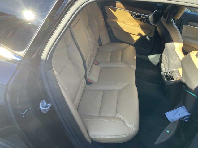 VOLVO S90 2017 Image 31