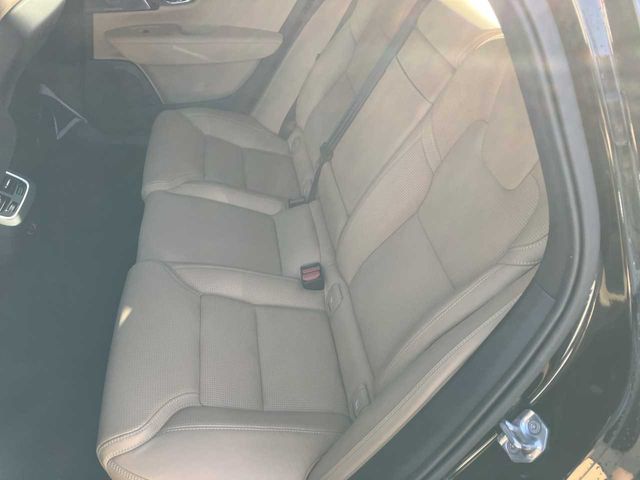 VOLVO S90 2017 Image 31