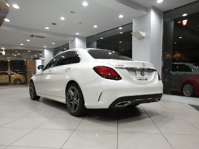 MERCEDES BENZ C CLAS 2018 Image 31