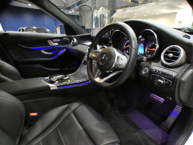 MERCEDES BENZ C CLAS 2018 Image 31