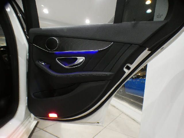 MERCEDES BENZ C CLAS 2018 Image 31
