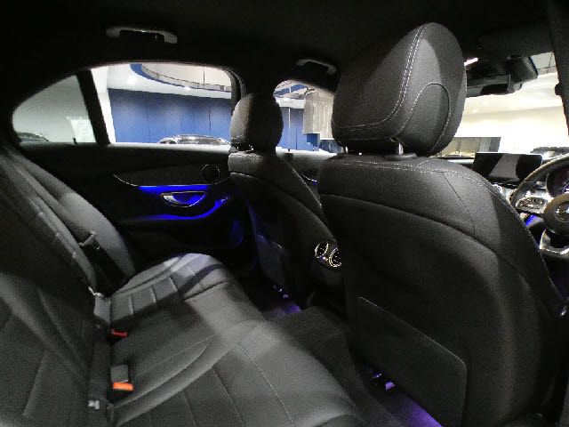 MERCEDES BENZ C CLAS 2018 Image 31
