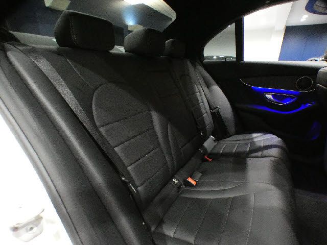 MERCEDES BENZ C CLAS 2018 Image 31