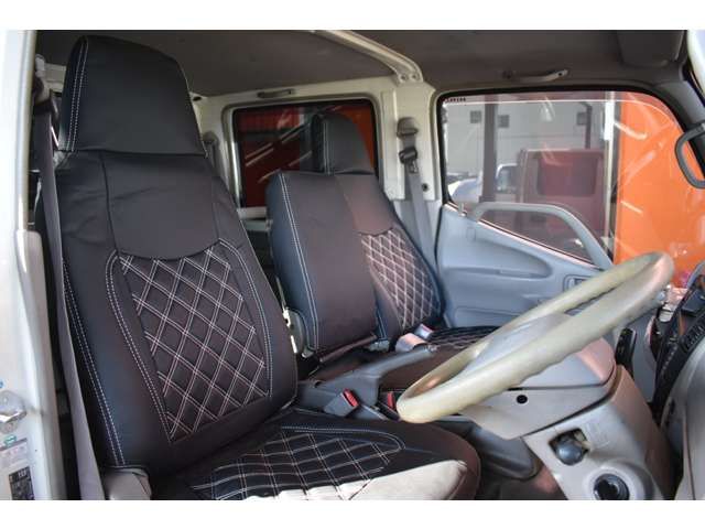 HINO DUTRO 2008 Image 31