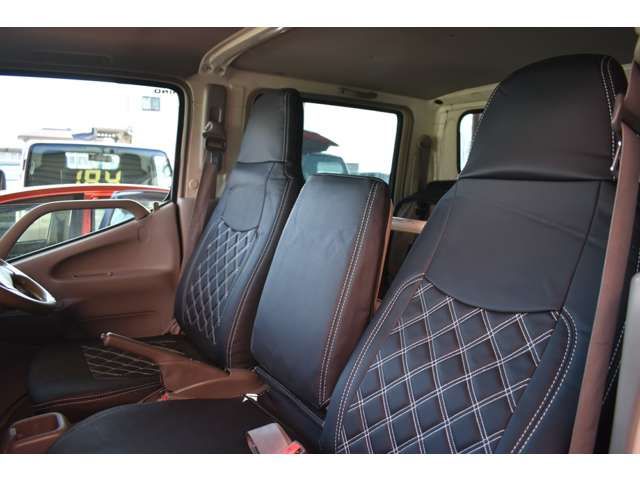 HINO DUTRO 2008 Image 31