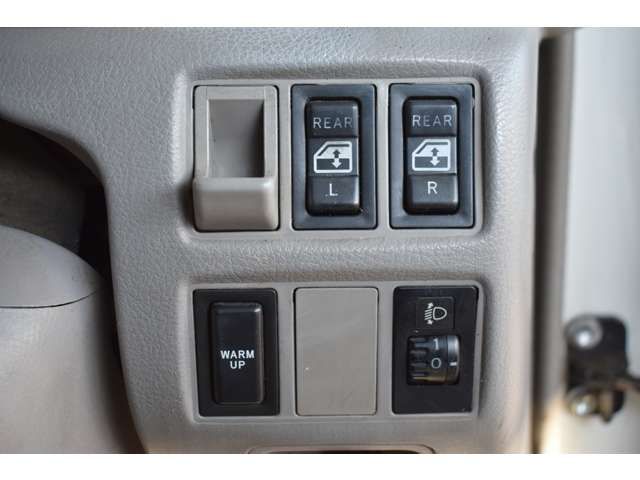 HINO DUTRO 2008 Image 31