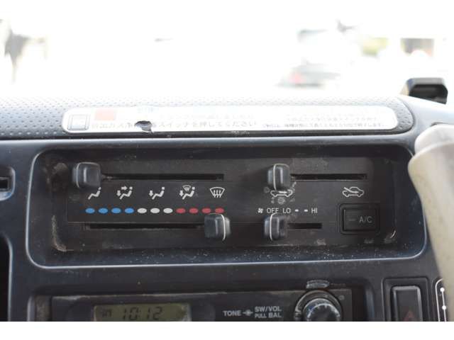 HINO DUTRO 2008 Image 31