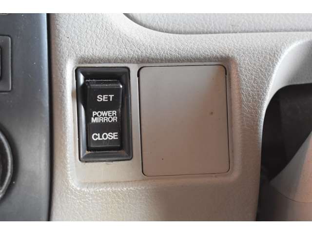 HINO DUTRO 2008 Image 31