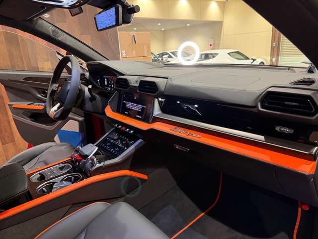 LAMBORGHINI URUS 2025 Image 31