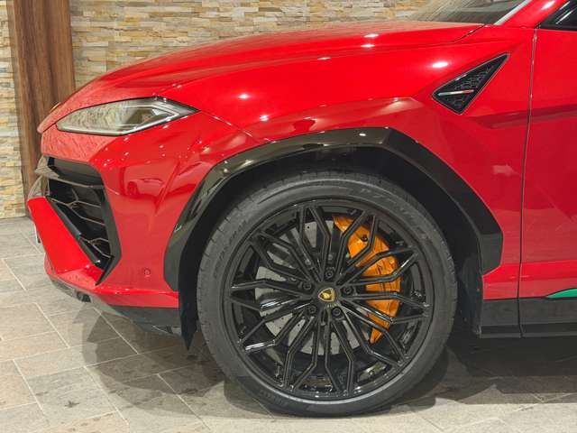 LAMBORGHINI URUS 2025 Image 31