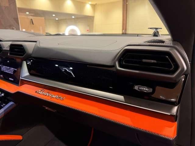 LAMBORGHINI URUS 2025 Image 31