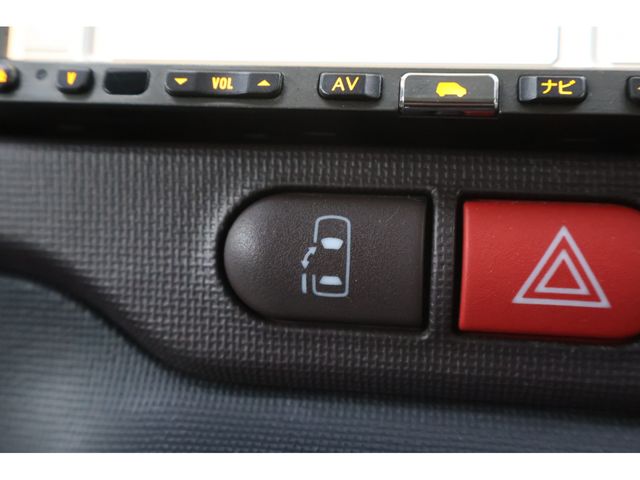 TOYOTA SPADE 4WD 2013 Image 31