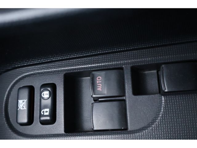 TOYOTA SPADE 4WD 2013 Image 31