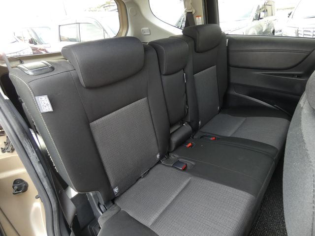 TOYOTA SIENTA 2019 Image 31