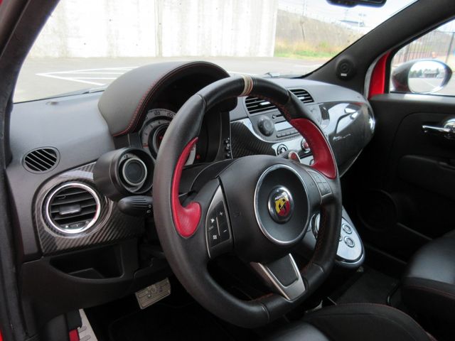 FIAT ABARTH 695 2011 Image 31