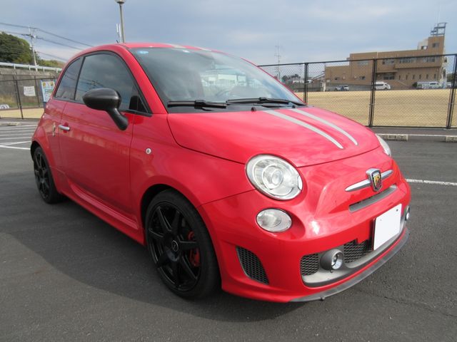 FIAT ABARTH 695 2011 Image 31