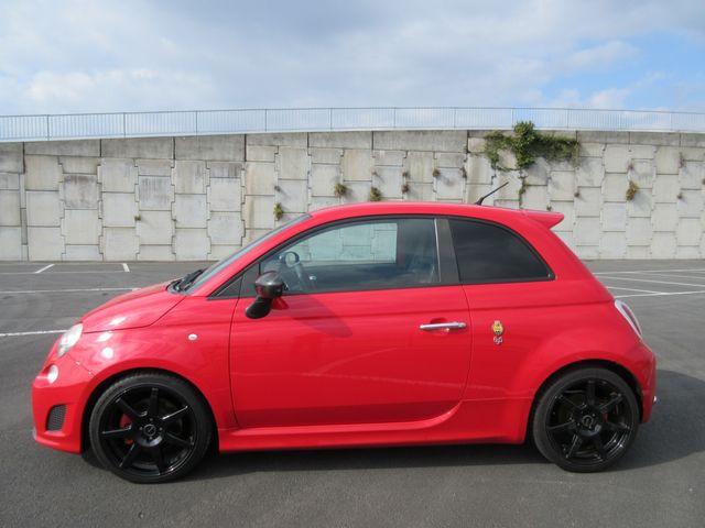 FIAT ABARTH 695 2011 Image 31