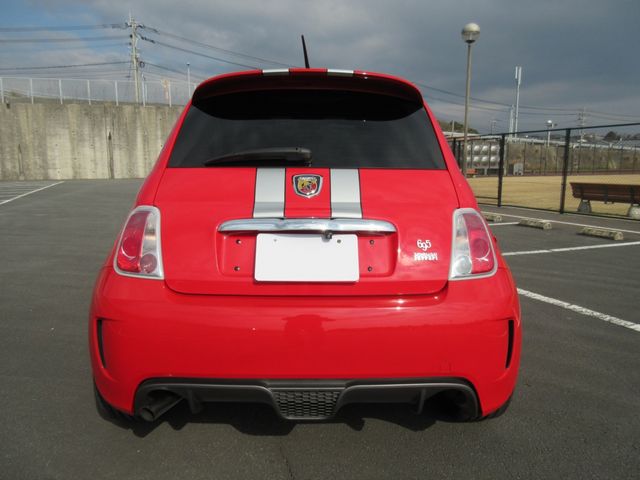 FIAT ABARTH 695 2011 Image 31