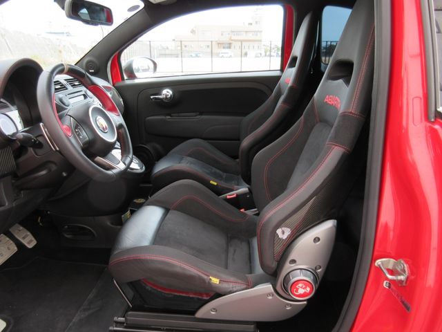 FIAT ABARTH 695 2011 Image 31